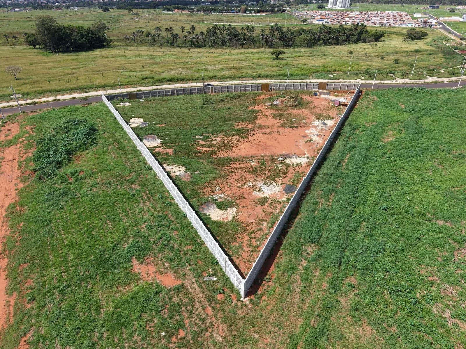 Execução de muro — Canil ONG Casa Mundo Animal — registro 56 da execução