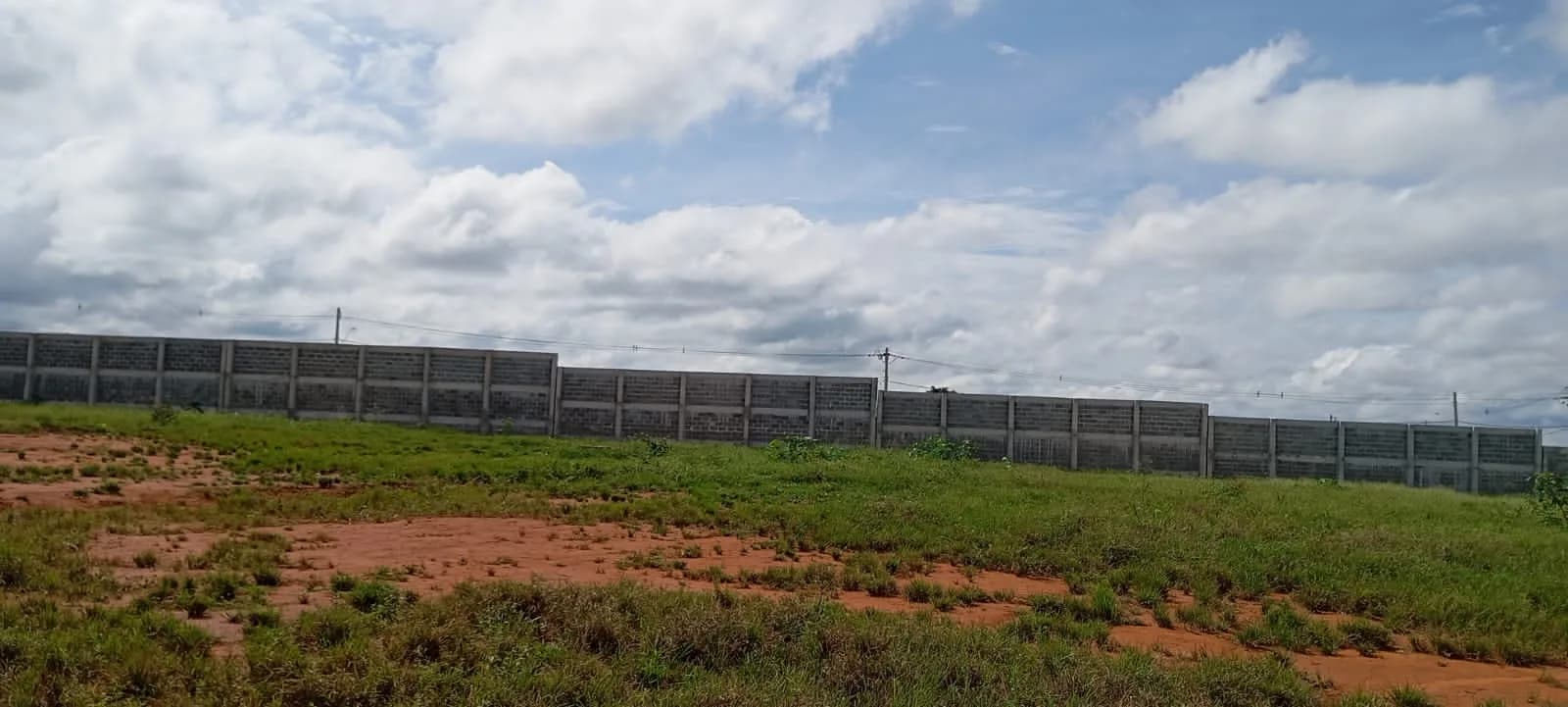Execução de muro — Canil ONG Casa Mundo Animal — registro 52 da execução