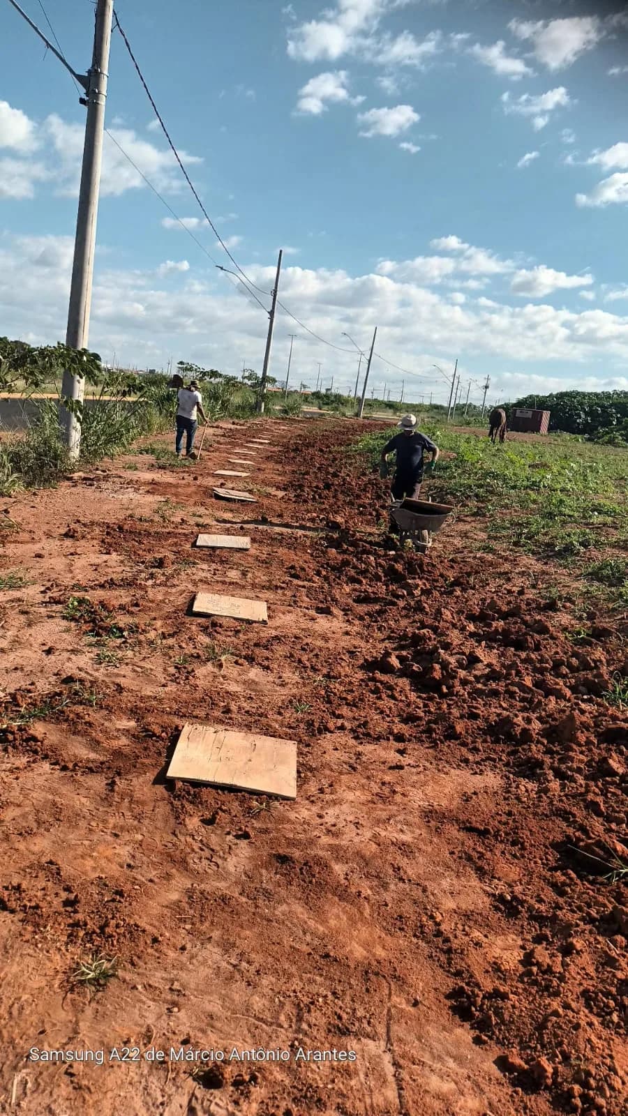 Execução de muro — Canil ONG Casa Mundo Animal — registro 5 da execução